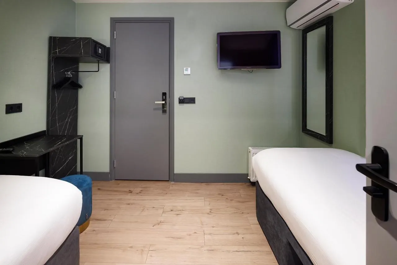 ***  Ciao Papa Hotel Amsterdam Central Station Netherlands