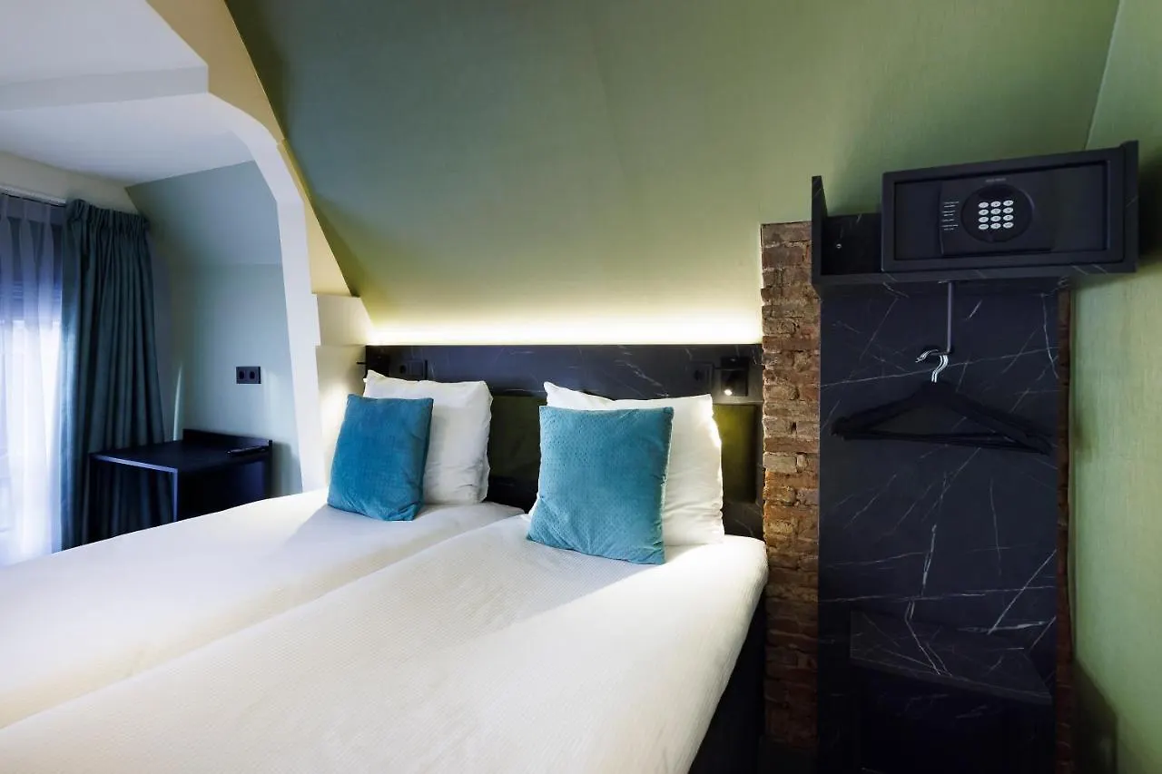 Ciao Papa Hotel Amsterdam Central Station 3*,