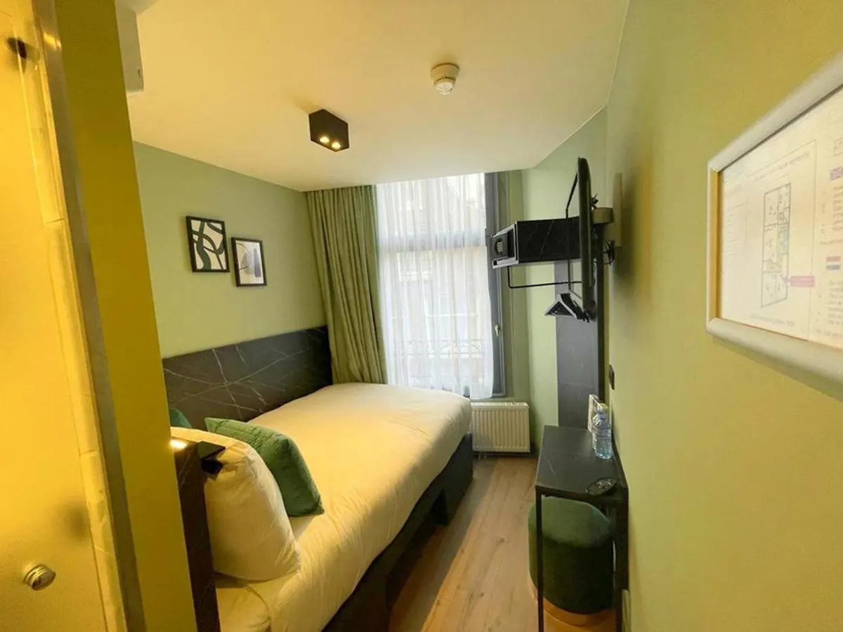 Ciao Papa Hotel Amsterdam Central Station