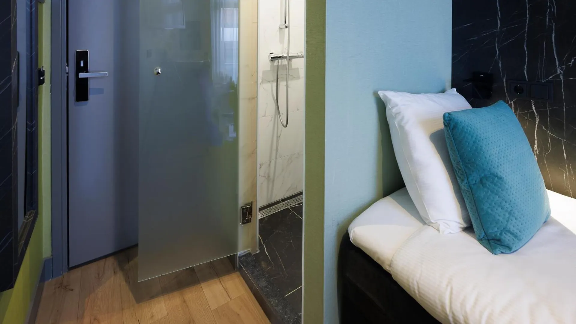 Ciao Papa Hotel Amsterdam Central Station Netherlands