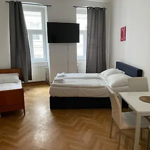 Easybook-in 2* Vienna